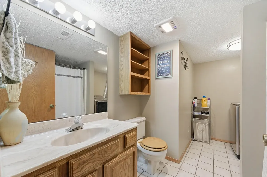 10407 E Countryside Circle Wichita KS 67207
