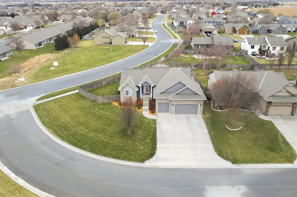 10909 W Hampton Lakes Street Maize KS 67101