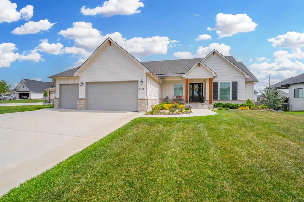 3706 N Crest Circle Wichita KS 67226