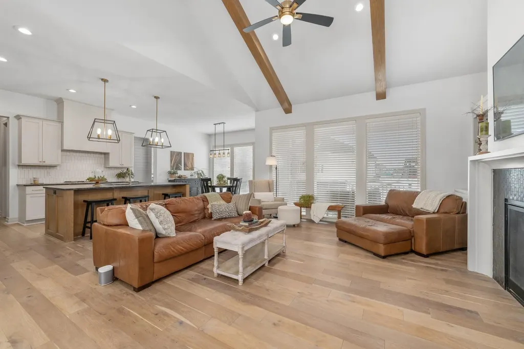 3706 N Crest Circle Wichita KS 67226