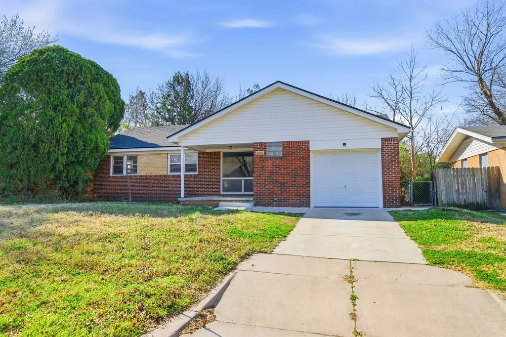 7603 E Gilbert Street Wichita KS 67207