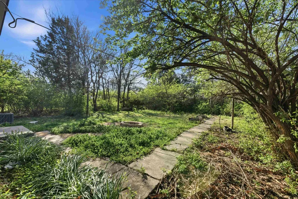 7603 E Gilbert Street Wichita KS 67207