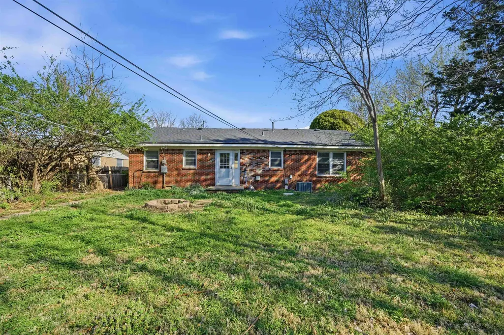 7603 E Gilbert Street Wichita KS 67207