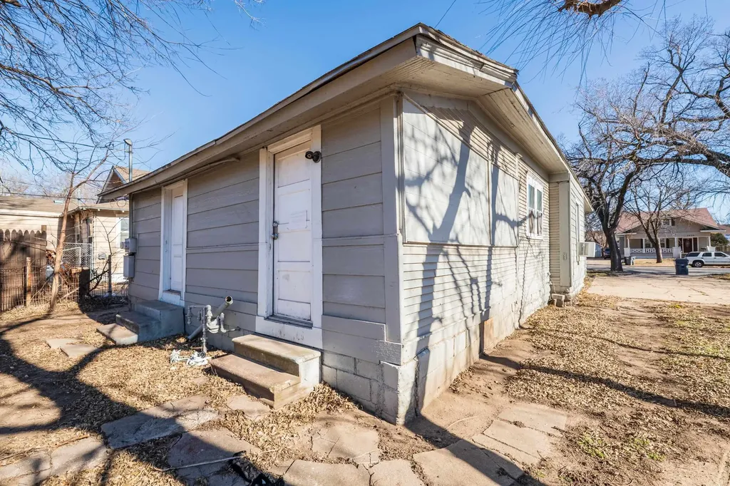1421 S Main Street Wichita KS 67213