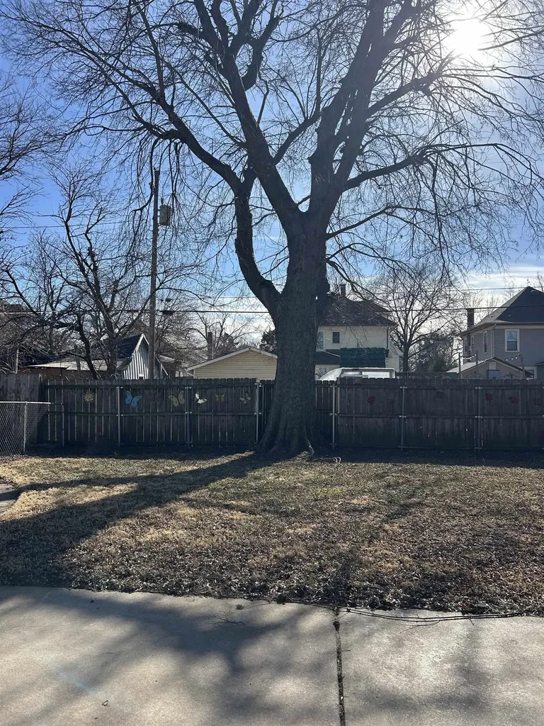 1141 W River Boulevard Wichita KS 67203
