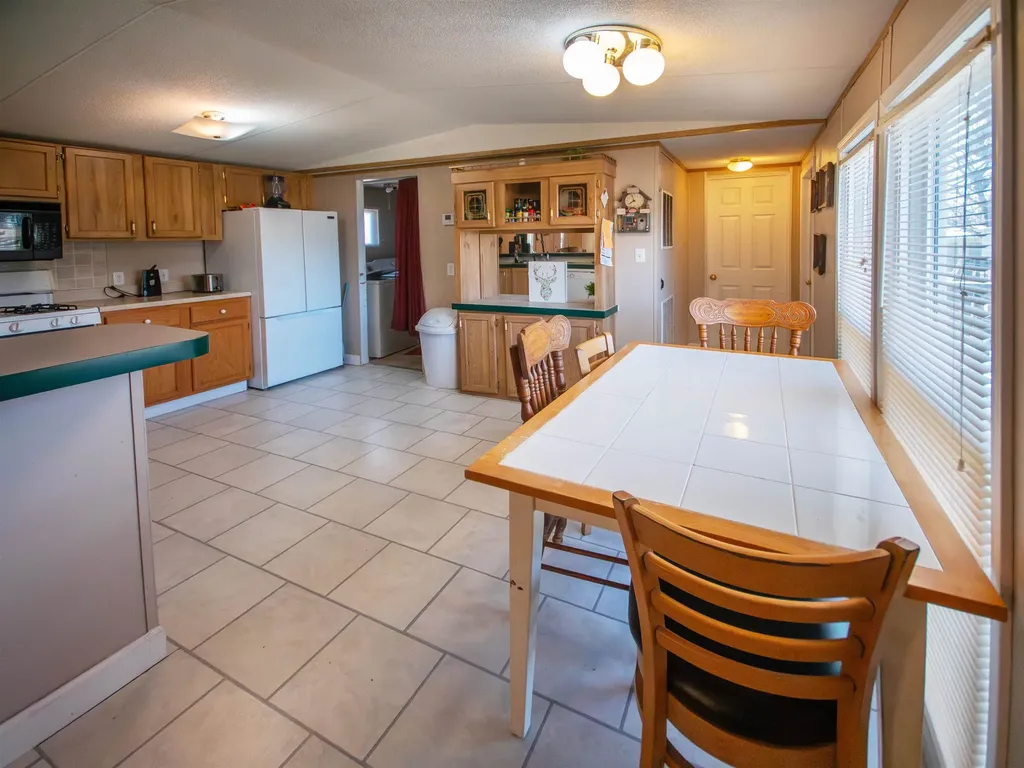 404 S Howard Howard KS 67349