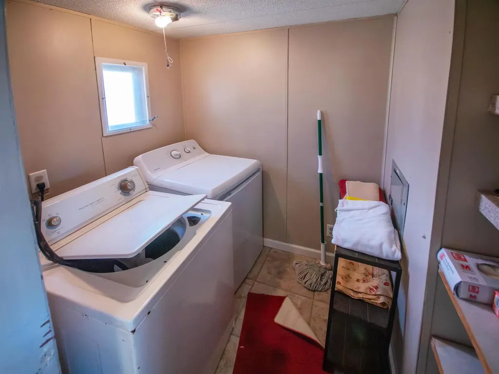 404 S Howard Howard KS 67349