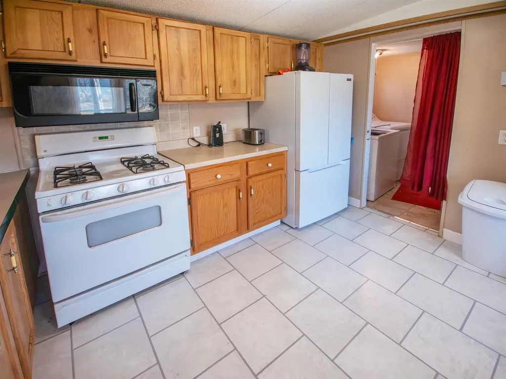 404 S Howard Howard KS 67349