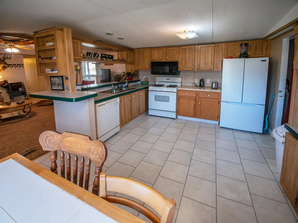 404 S Howard Howard KS 67349