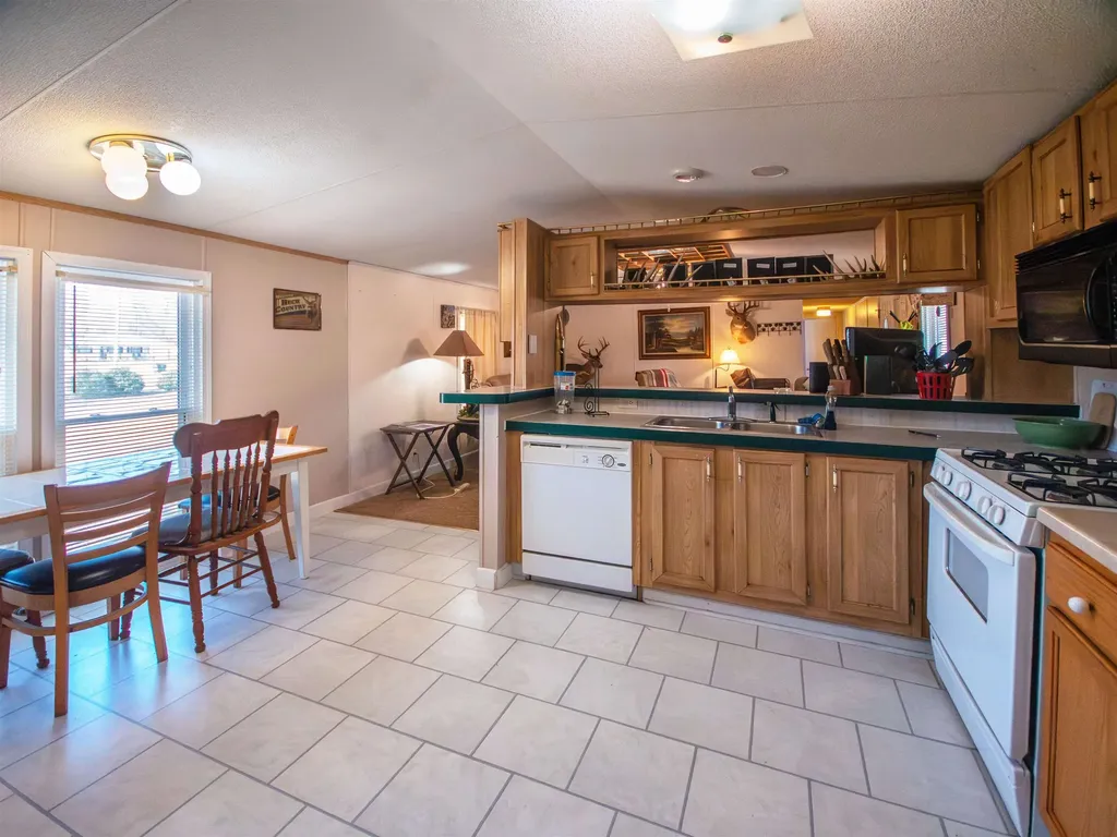 404 S Howard Howard KS 67349
