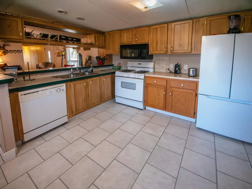 404 S Howard Howard KS 67349