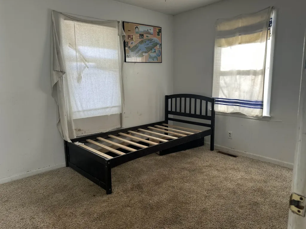 1902 S Roosevelt Street Wichita KS 67218