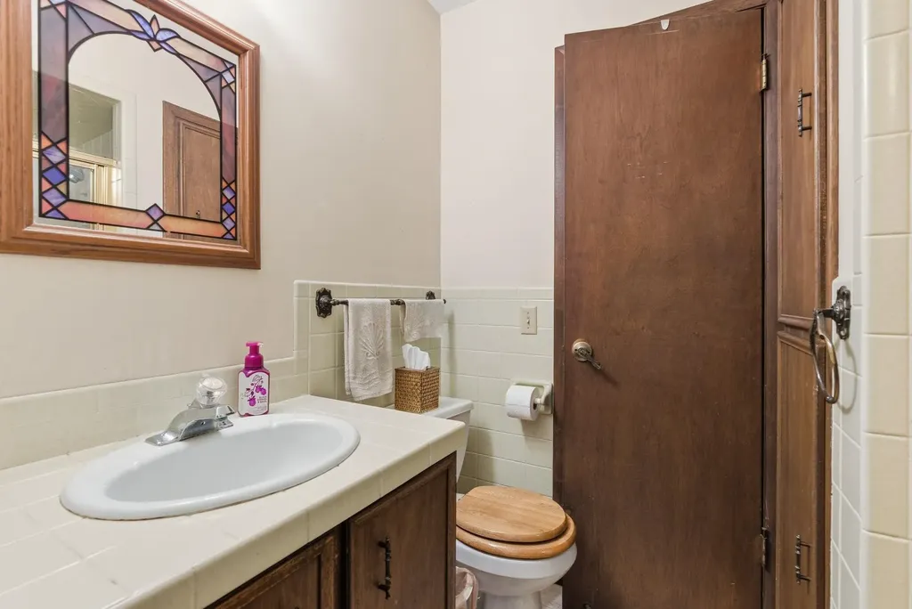 2019 N Westridge Drive Wichita KS 67203