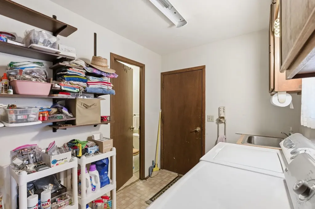 2019 N Westridge Drive Wichita KS 67203