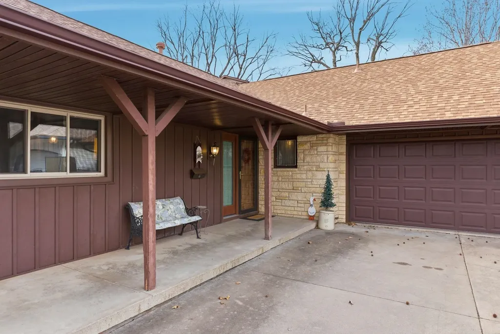 2019 N Westridge Drive Wichita KS 67203