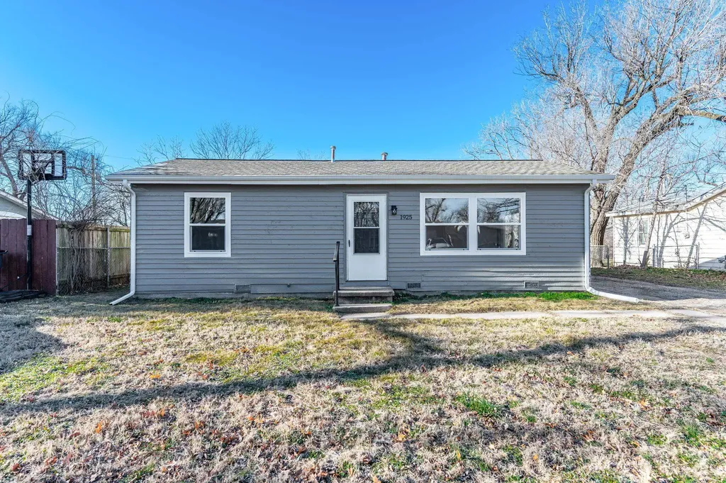 1925 S Saint Paul Street Wichita KS 67213