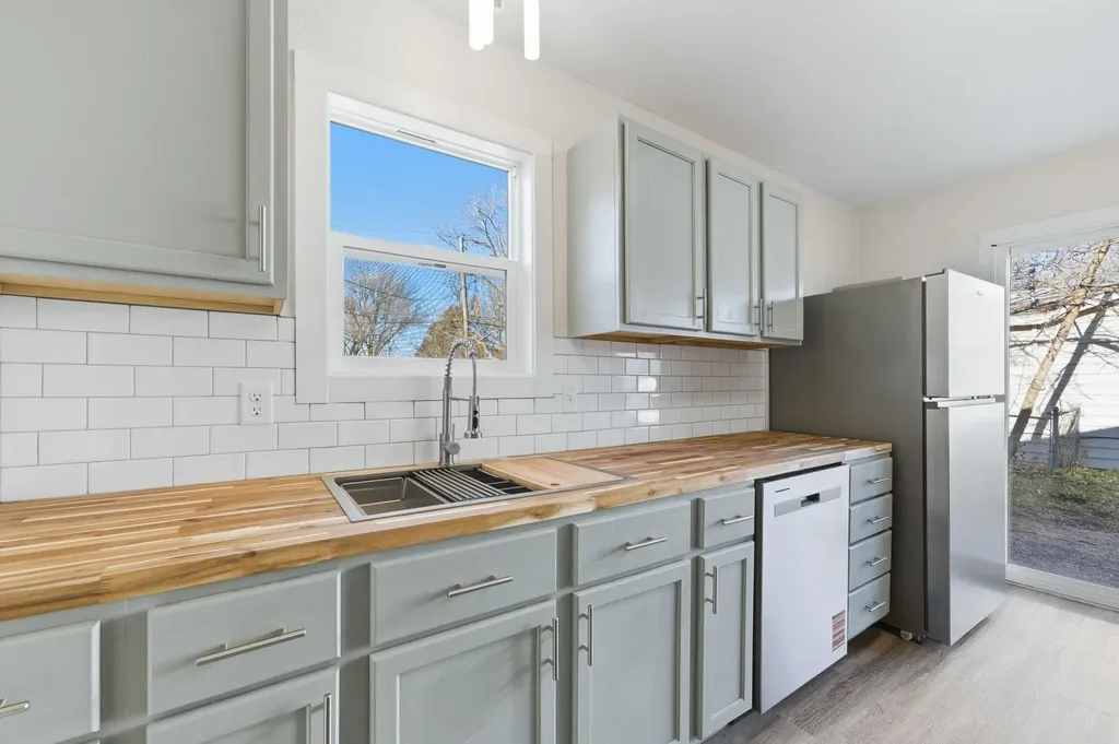 1925 S Saint Paul Street Wichita KS 67213