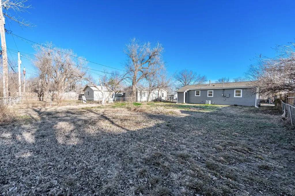 1925 S Saint Paul Street Wichita KS 67213