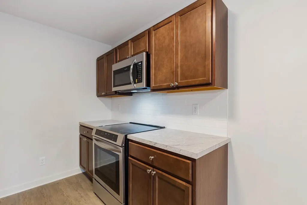 3212-3244 S Victoria Avenue Wichita KS 67216