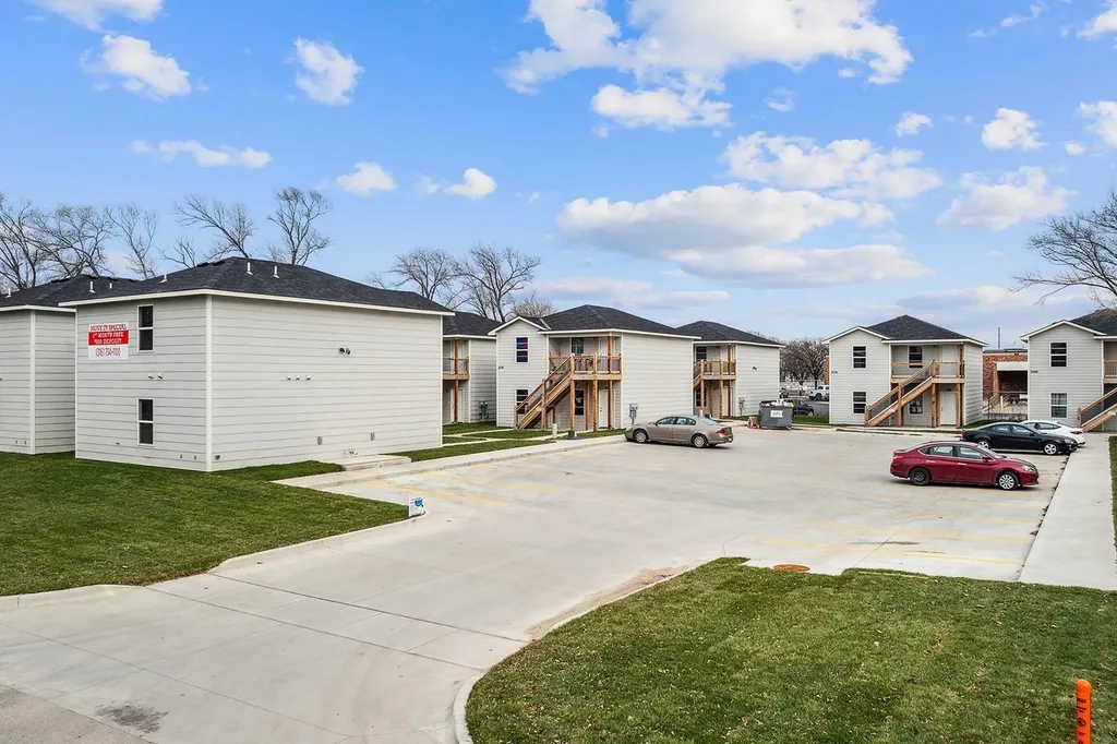 3212-3244 S Victoria Avenue Wichita KS 67216