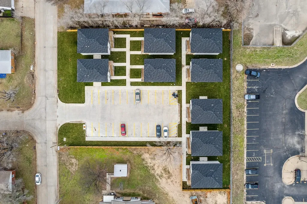 3212-3244 S Victoria Avenue Wichita KS 67216