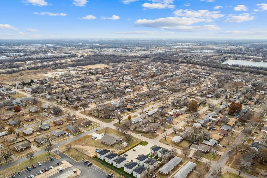 3212-3244 S Victoria Avenue Wichita KS 67216