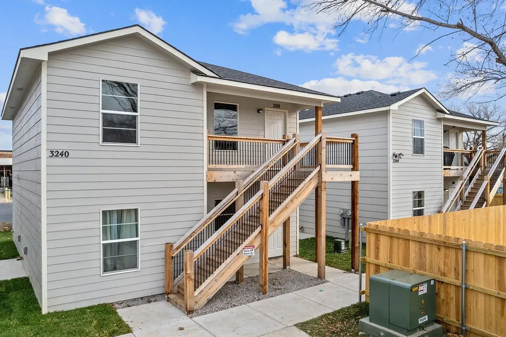 3212-3244 S Victoria Avenue Wichita KS 67216