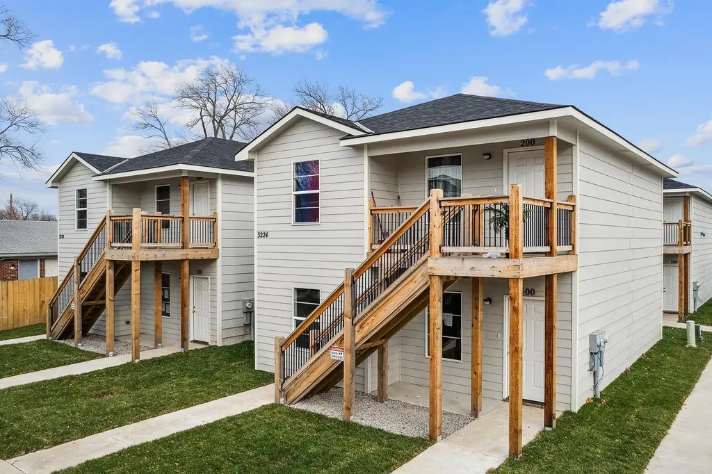 3212-3244 S Victoria Avenue Wichita KS 67216