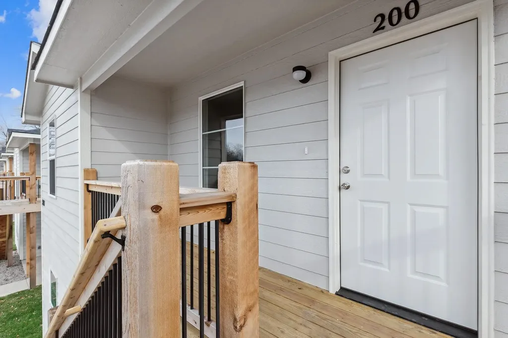 3212-3244 S Victoria Avenue Wichita KS 67216