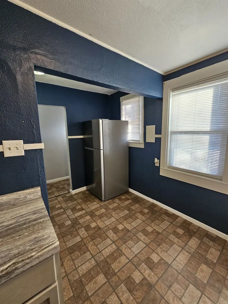 1539 S Pershing Avenue Wichita KS 67218