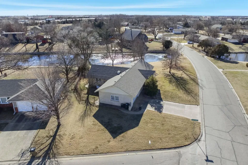 500 Rolling Hills Newton KS 67114