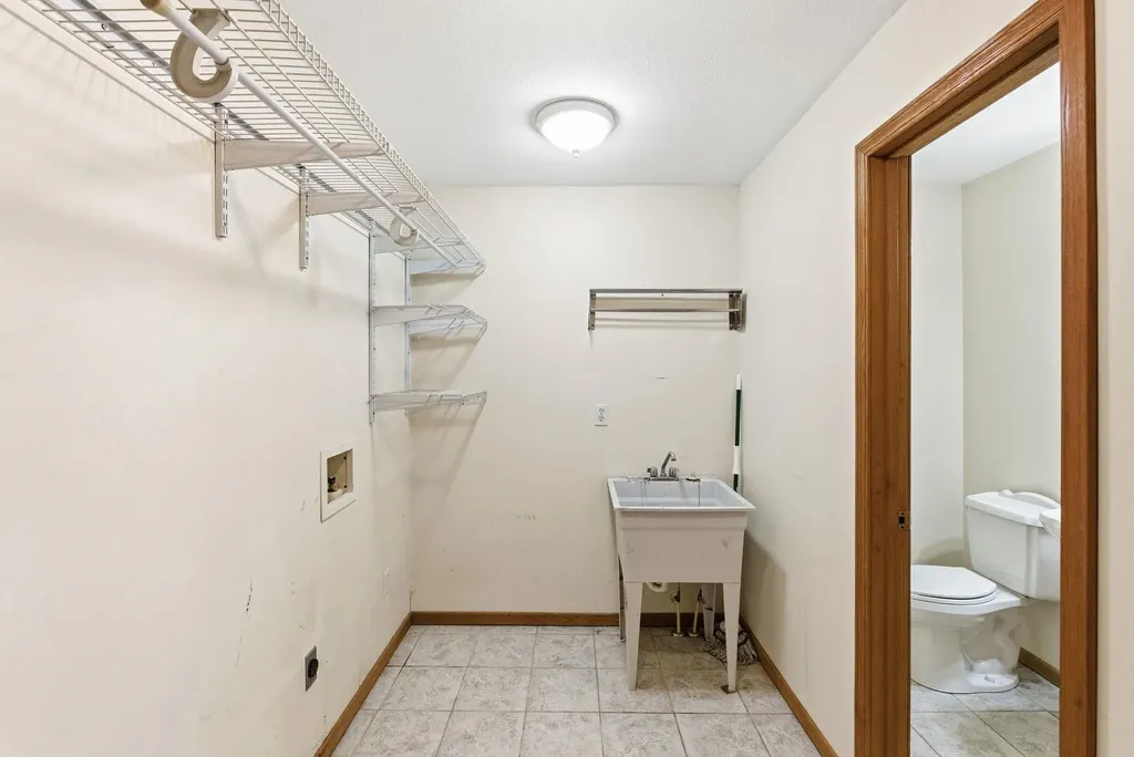 740 E 70th Avenue N Belle Plaine KS 67013