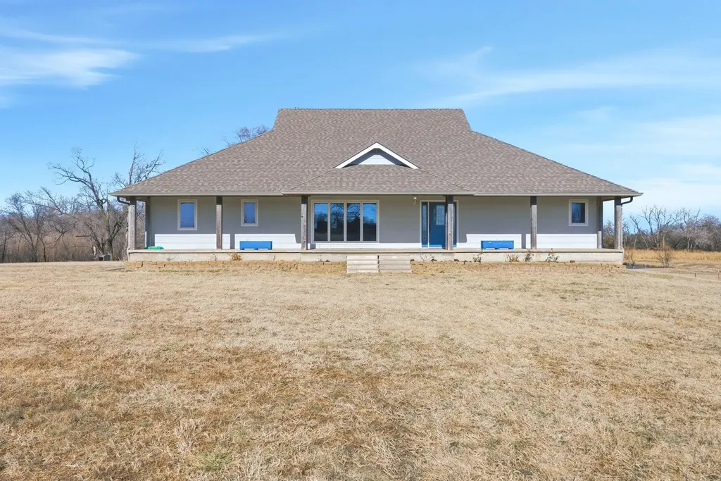 740 E 70th Avenue N Belle Plaine KS 67013
