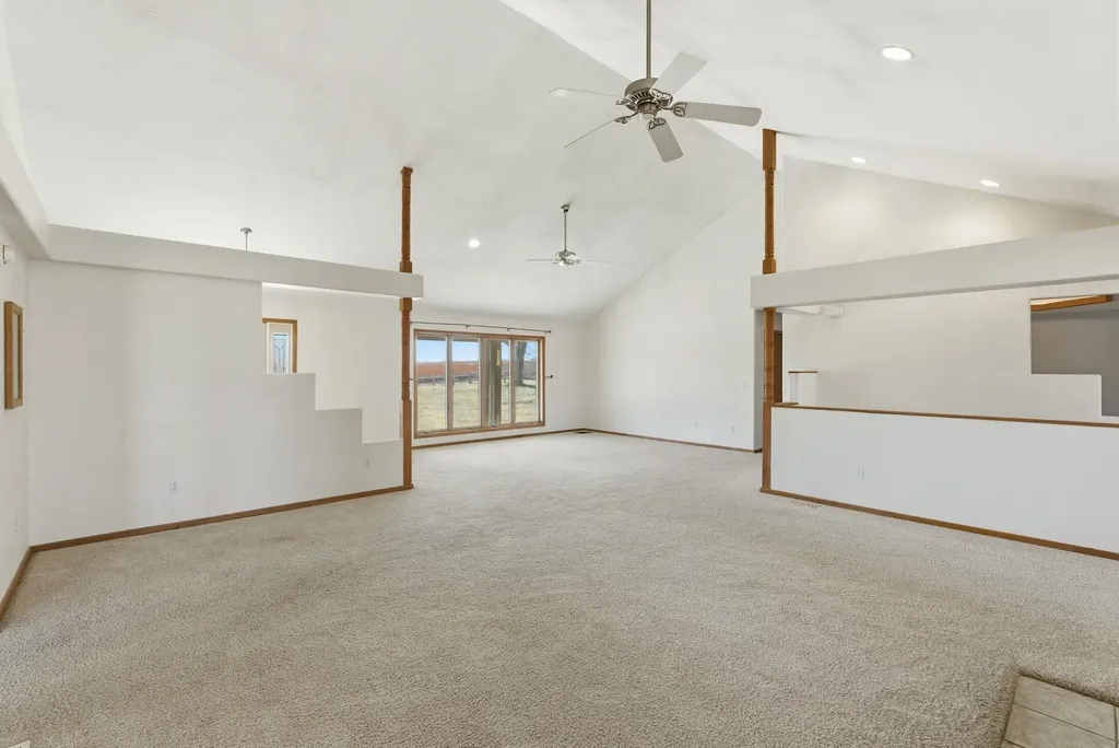 740 E 70th Avenue N Belle Plaine KS 67013