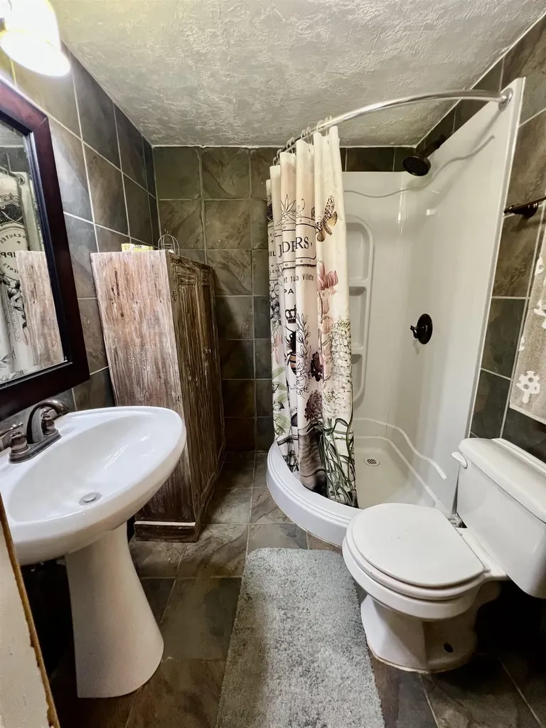 1825 N 9th Arkansas City KS 67005