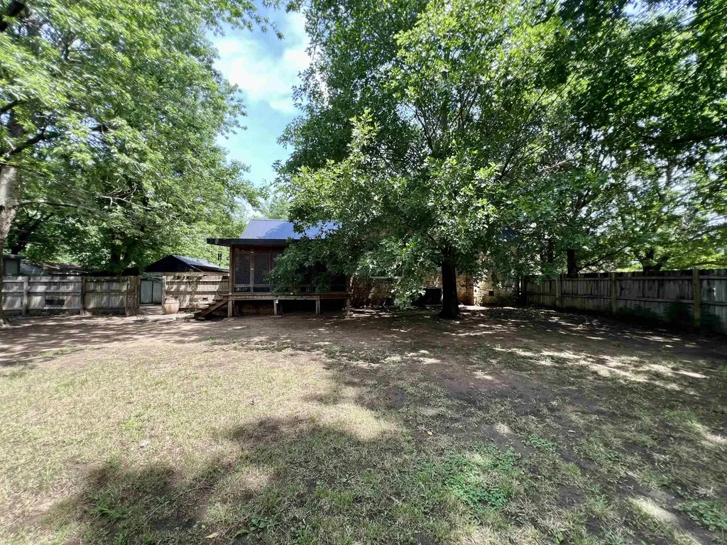 1825 N 9th Arkansas City KS 67005