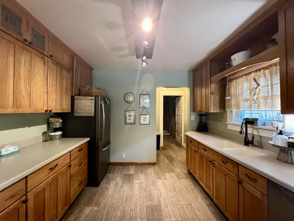 1825 N 9th Arkansas City KS 67005
