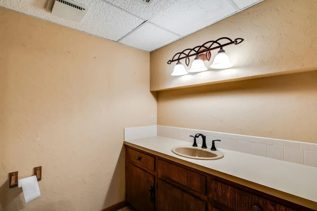 8100 S Hillside Haysville KS 67060