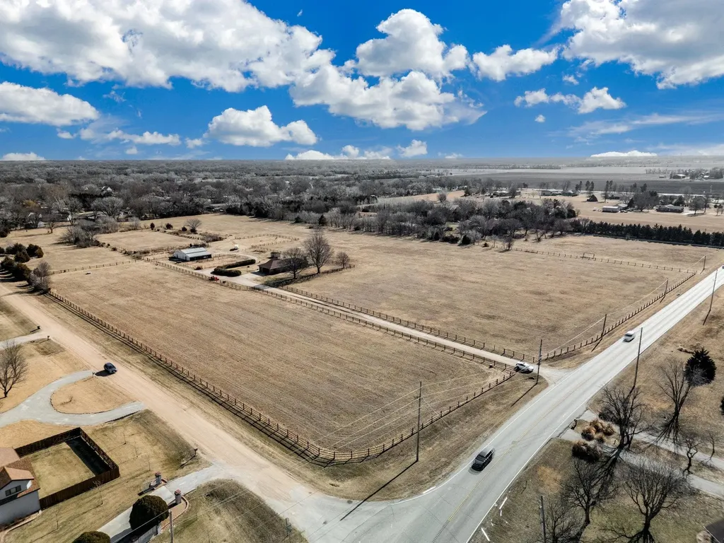 8100 S Hillside Haysville KS 67060