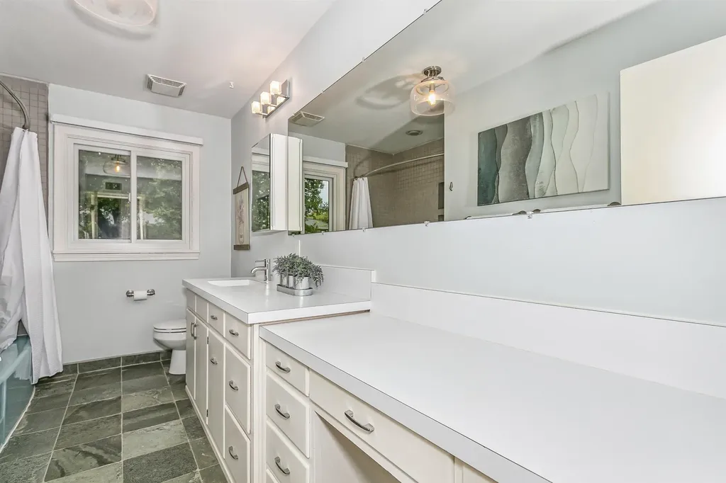 206 S Brookside Street Wichita KS 67218