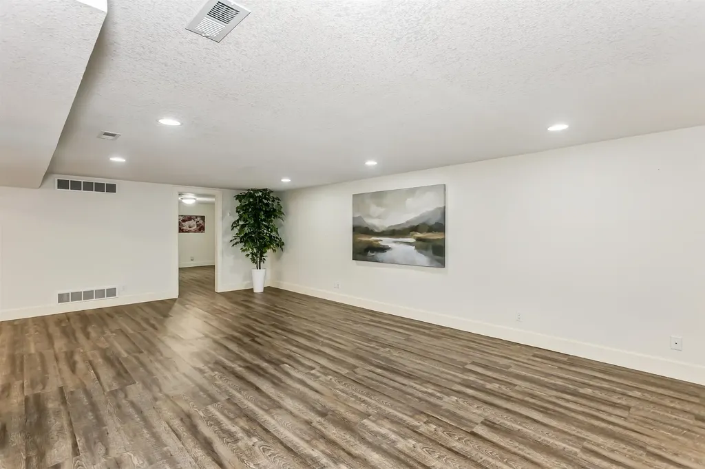 206 S Brookside Street Wichita KS 67218