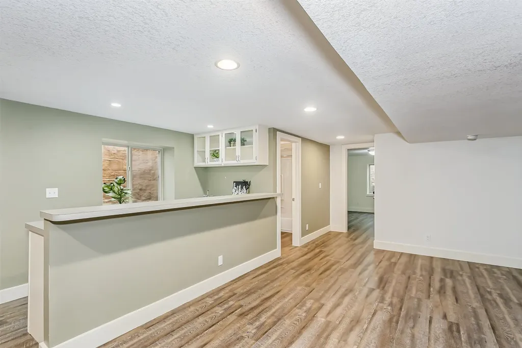 206 S Brookside Street Wichita KS 67218