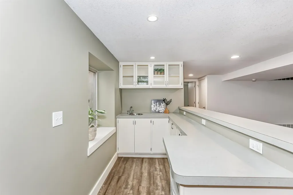 206 S Brookside Street Wichita KS 67218