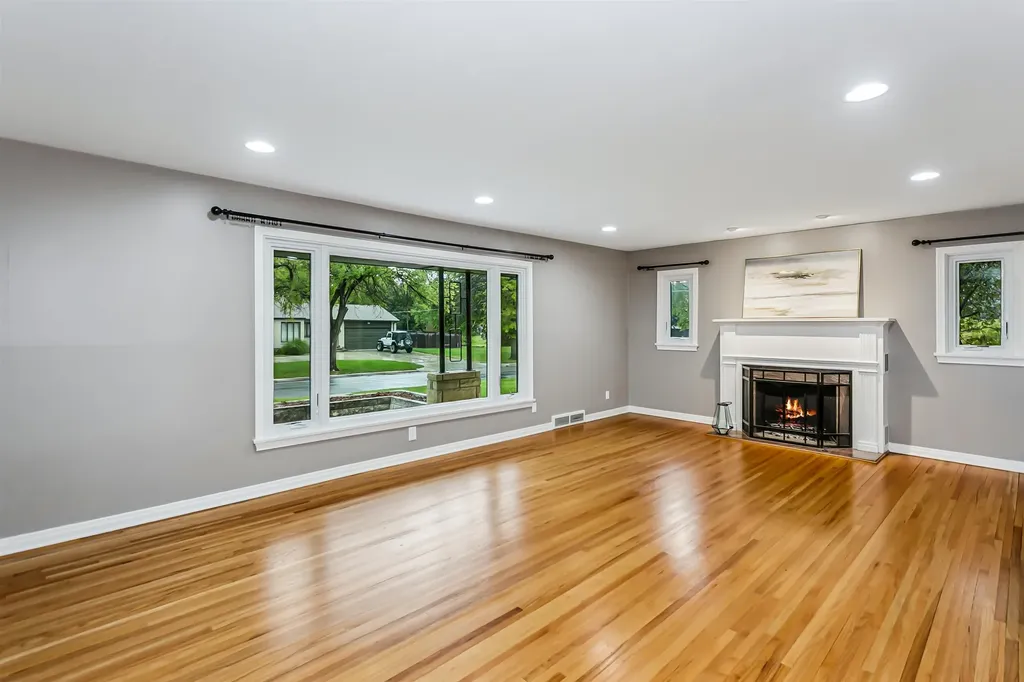 206 S Brookside Street Wichita KS 67218