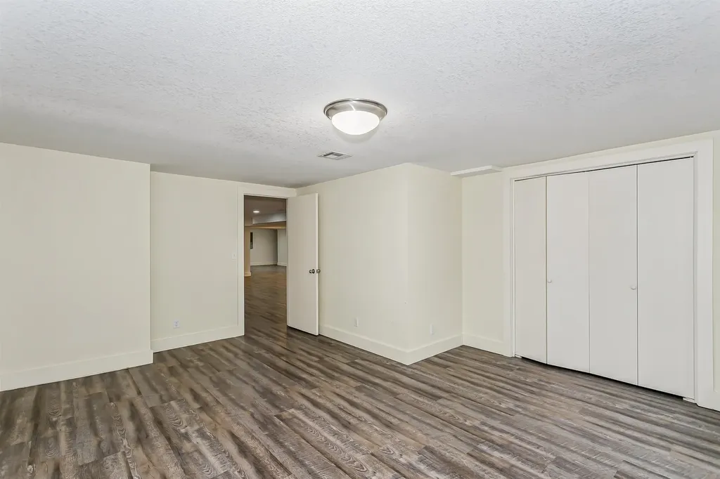 206 S Brookside Street Wichita KS 67218