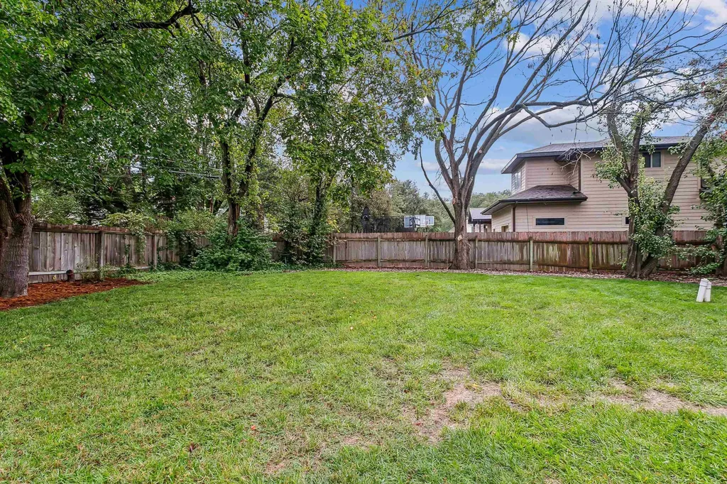 206 S Brookside Street Wichita KS 67218
