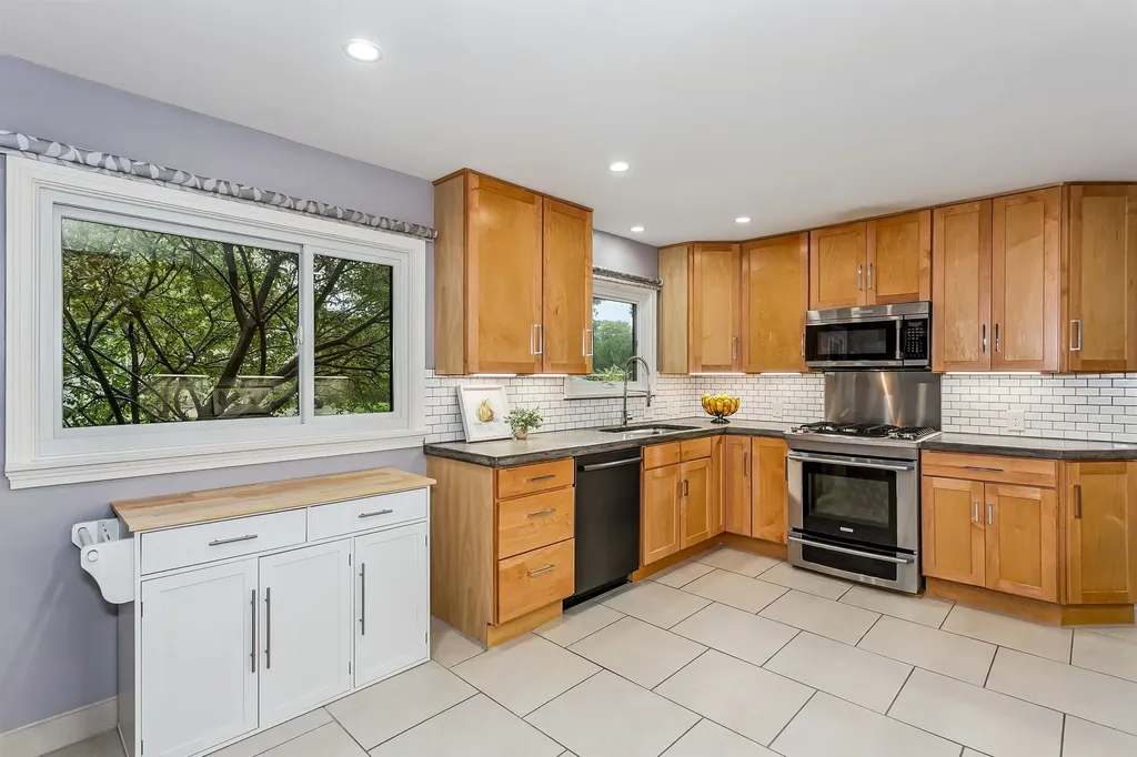 206 S Brookside Street Wichita KS 67218