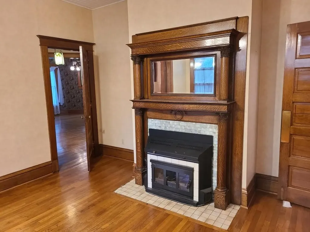 1010 E 9th Avenue Winfield KS 67156