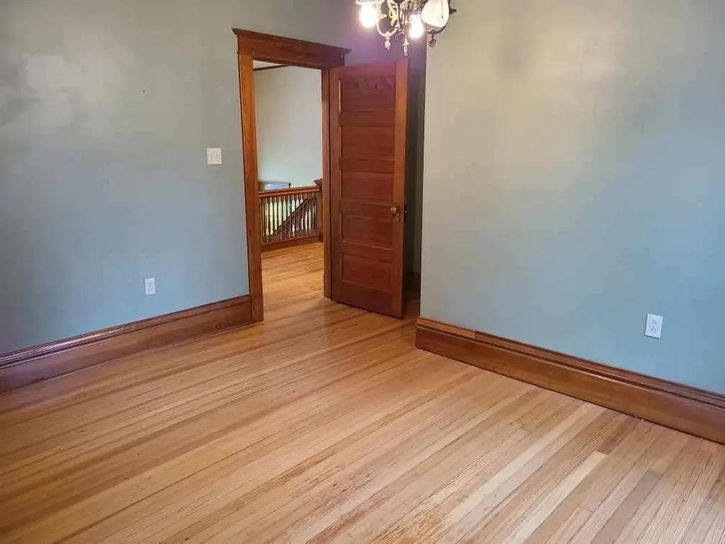 1010 E 9th Avenue Winfield KS 67156