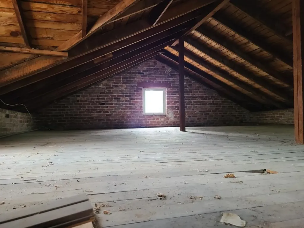 1010 E 9th Avenue Winfield KS 67156